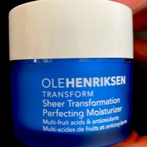 Unused/unopened moisturizer.  Comes in a box set, I don’t use it.  Great brand